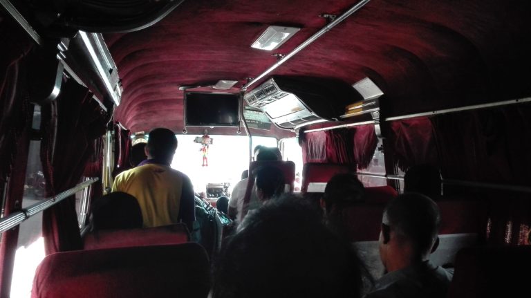 Autobus z Dambully do Kandy, cestopis Srí Lanka