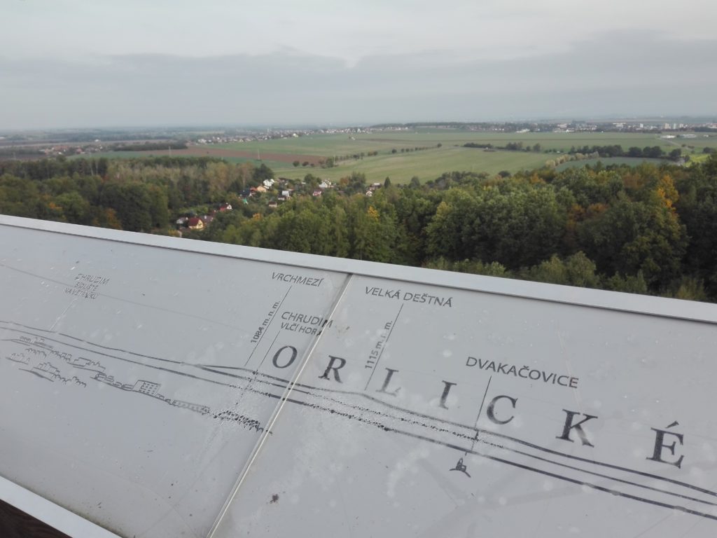 Rozhledna Bára, výhled na Pardubice a okolí