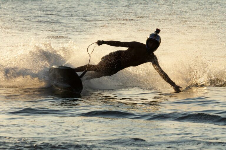 Jetsurfing = motorový surf