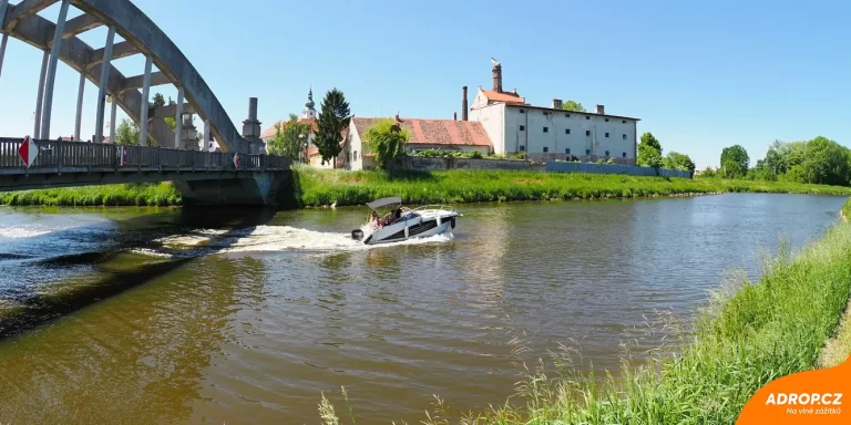 půjčovna lodí s kajutou Baťův kanál